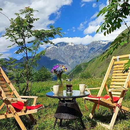 Cozy Hotel Kazbegi Stepantsminda Exterior foto