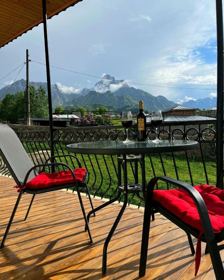 Cozy Hotel Kazbegi Stepantsminda Exterior foto