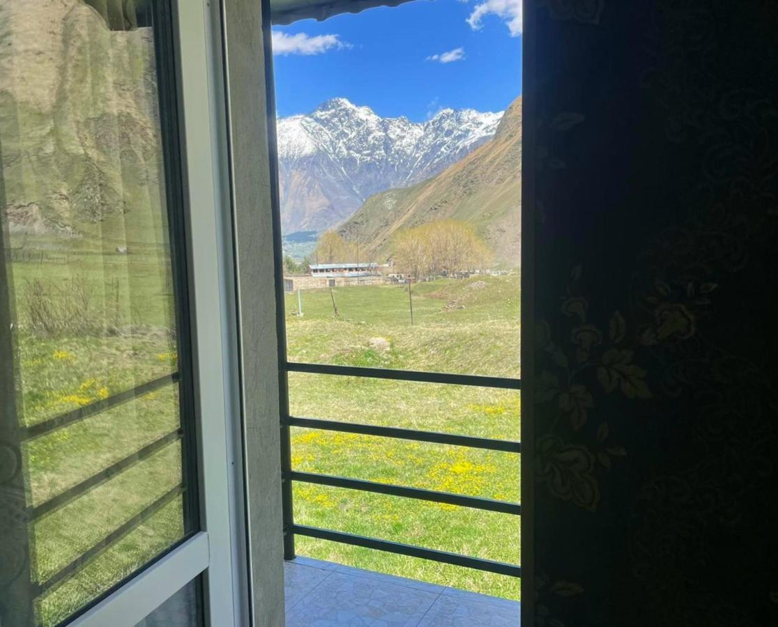 Cozy Hotel Kazbegi Stepantsminda Exterior foto