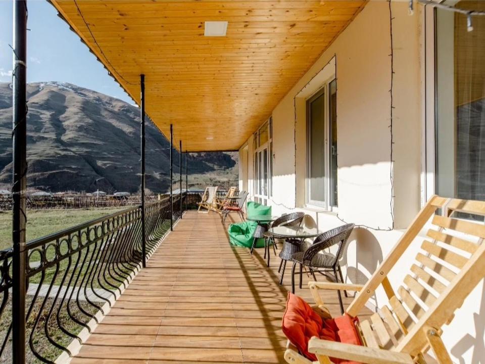 Cozy Hotel Kazbegi Stepantsminda Exterior foto